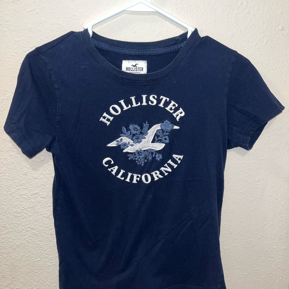 Hollister Tee